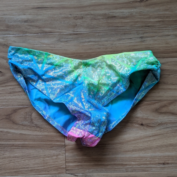 Iheartraves Rainbow Holo Scrunch Back Hot Short - Picture 2 of 6